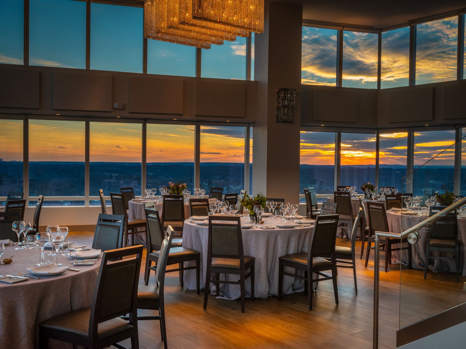 The Opus Westchester, Autograph Collection, eat & drink