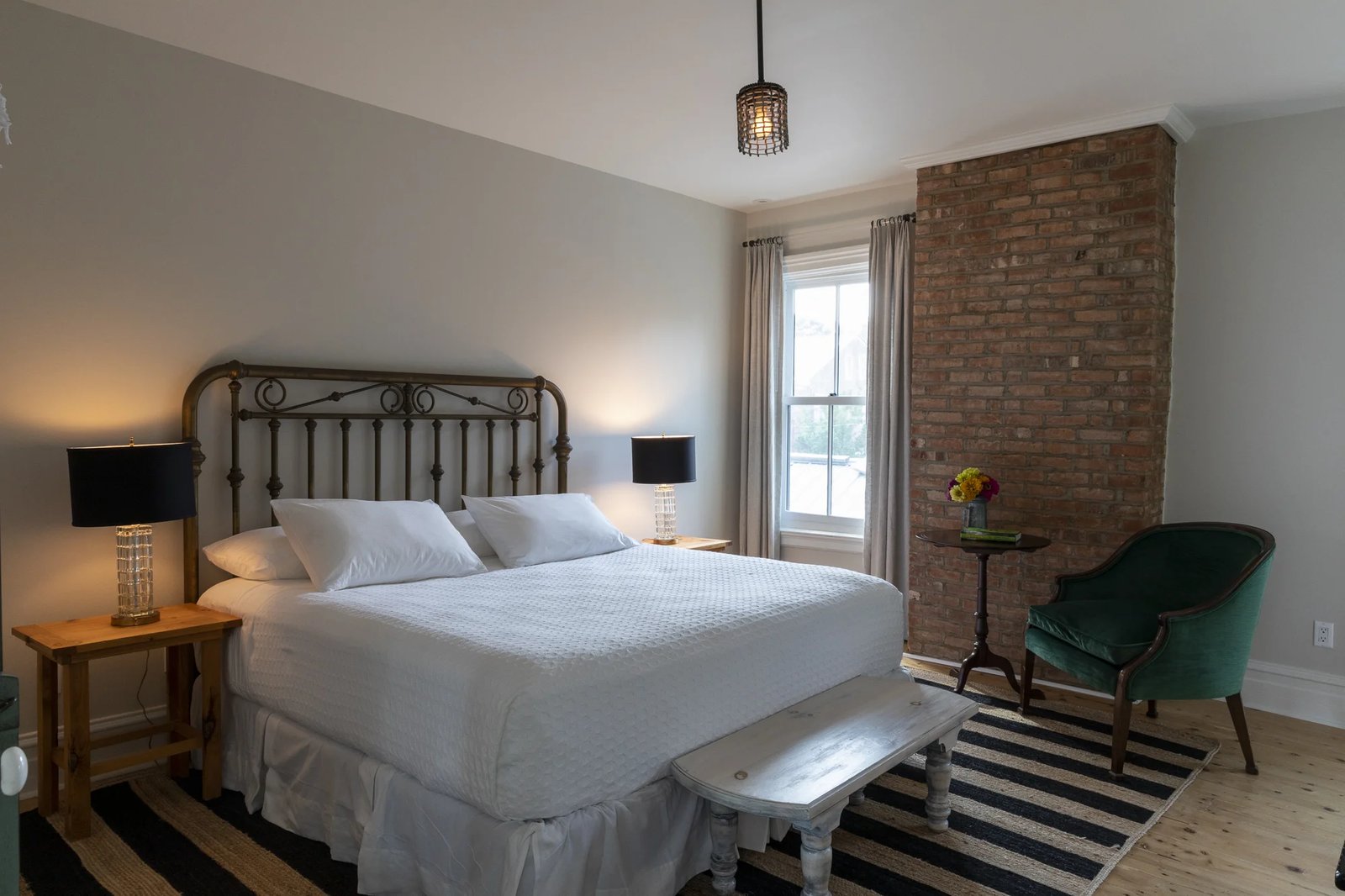 Stewart House Hotel & 1883 Tavern — rooms