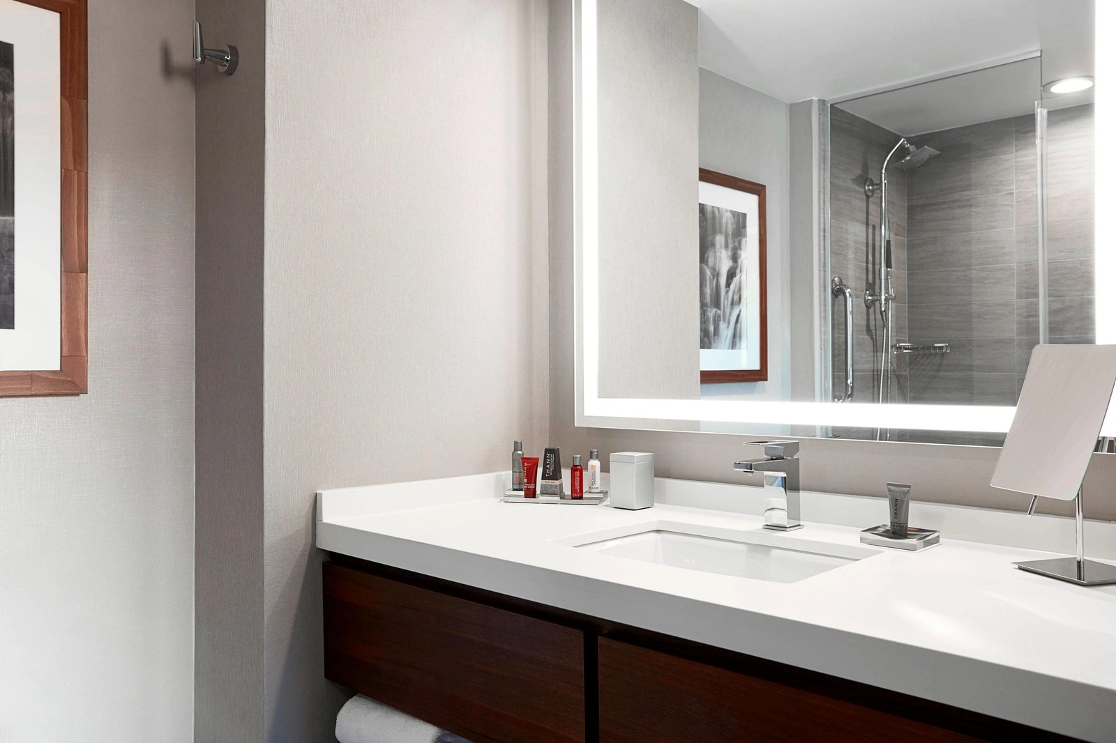 Ithaca Marriott Downtown on the Commons — rooms