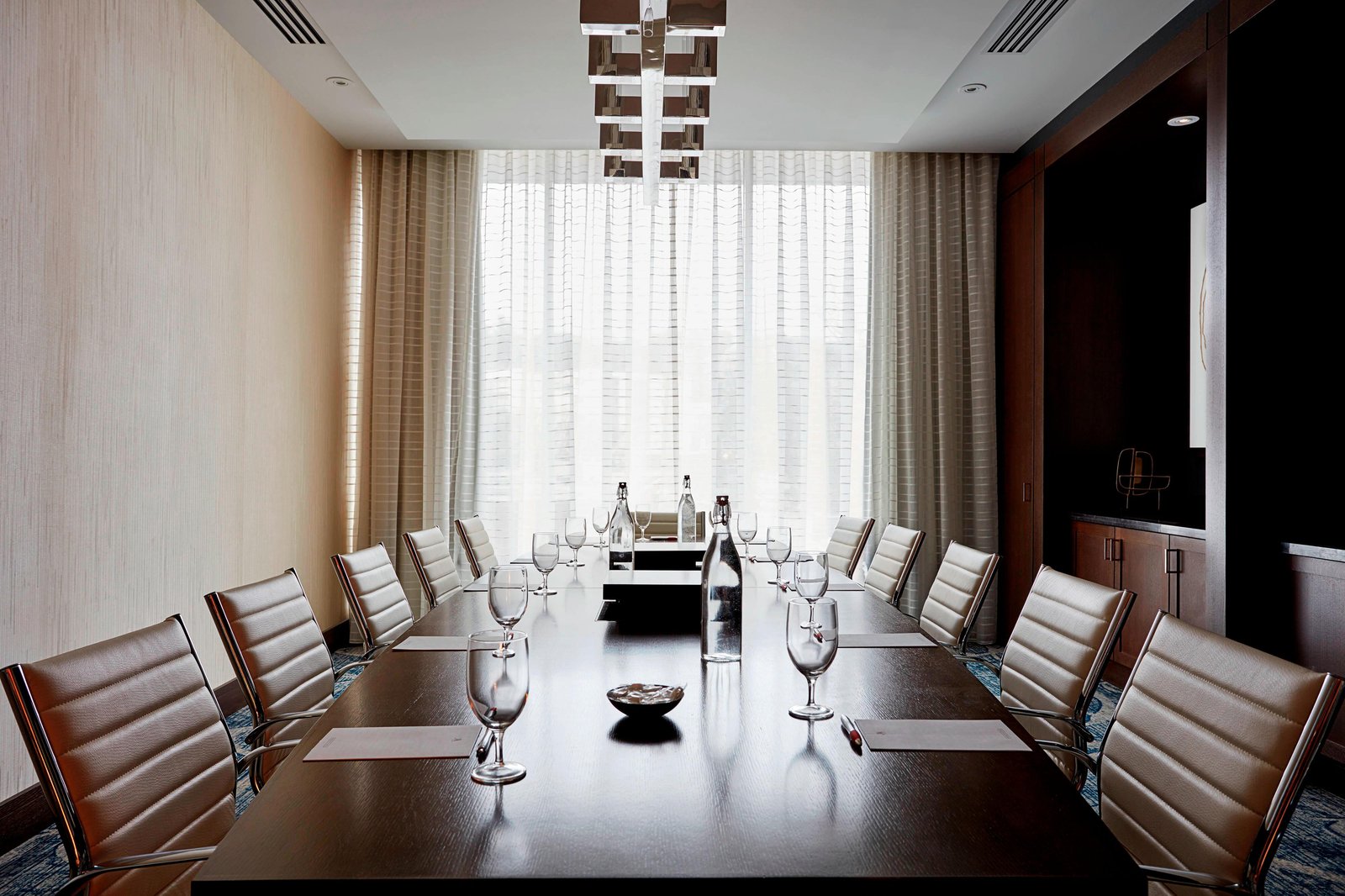 Ithaca Marriott Downtown on the Commons — eat & drink