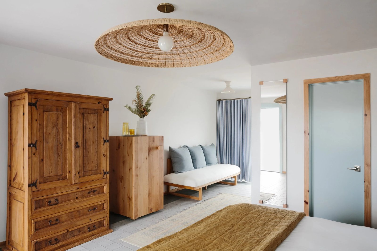 Daunt's Albatross Motel — rooms