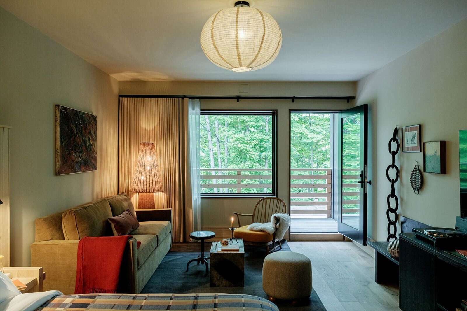 New Paltz Way Hotel — rooms