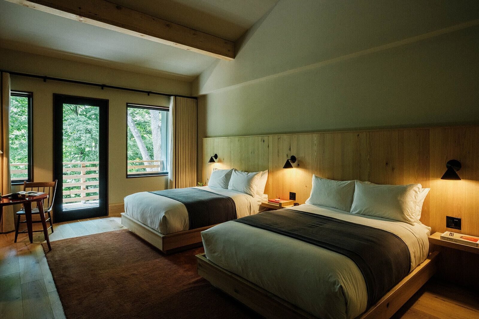 New Paltz Way Hotel — rooms