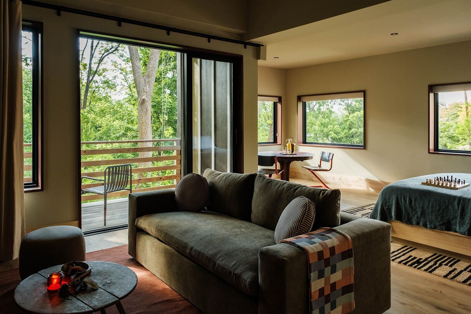 New Paltz Way Hotel — rooms