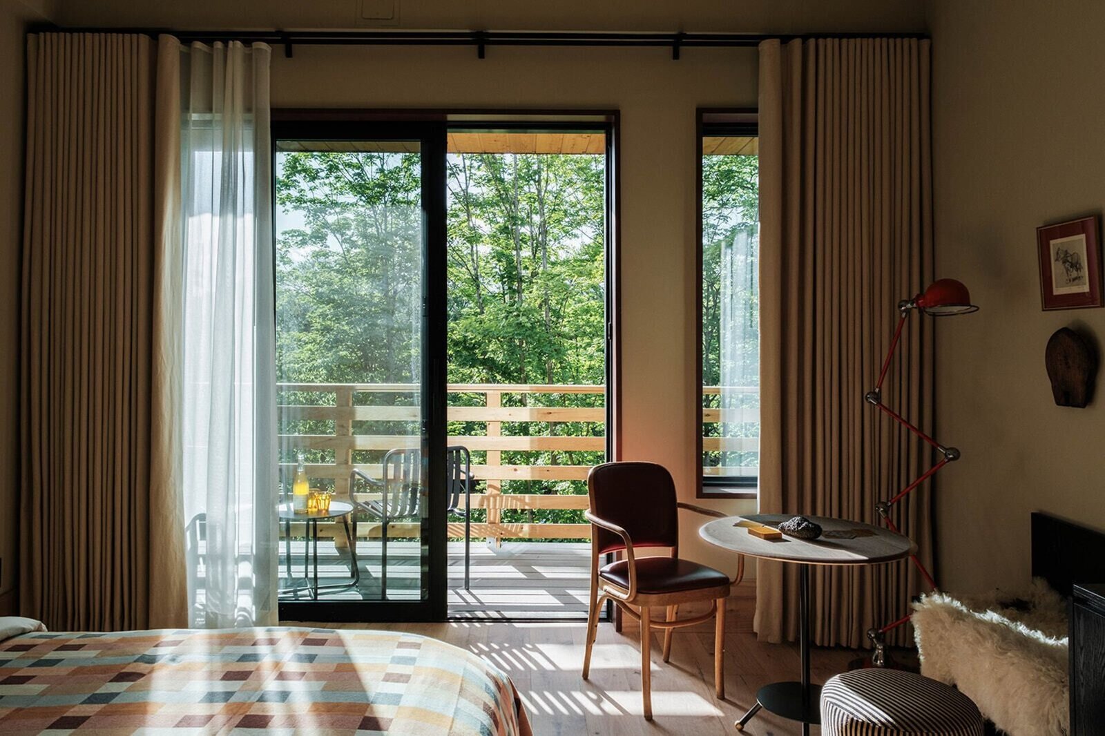 New Paltz Way Hotel — rooms