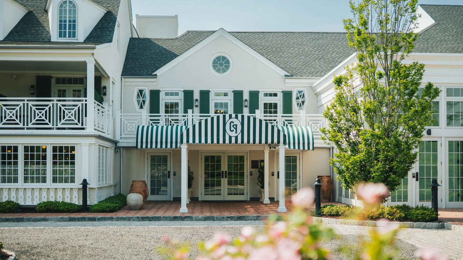 Canoe Place Inn & Cottages, how it began