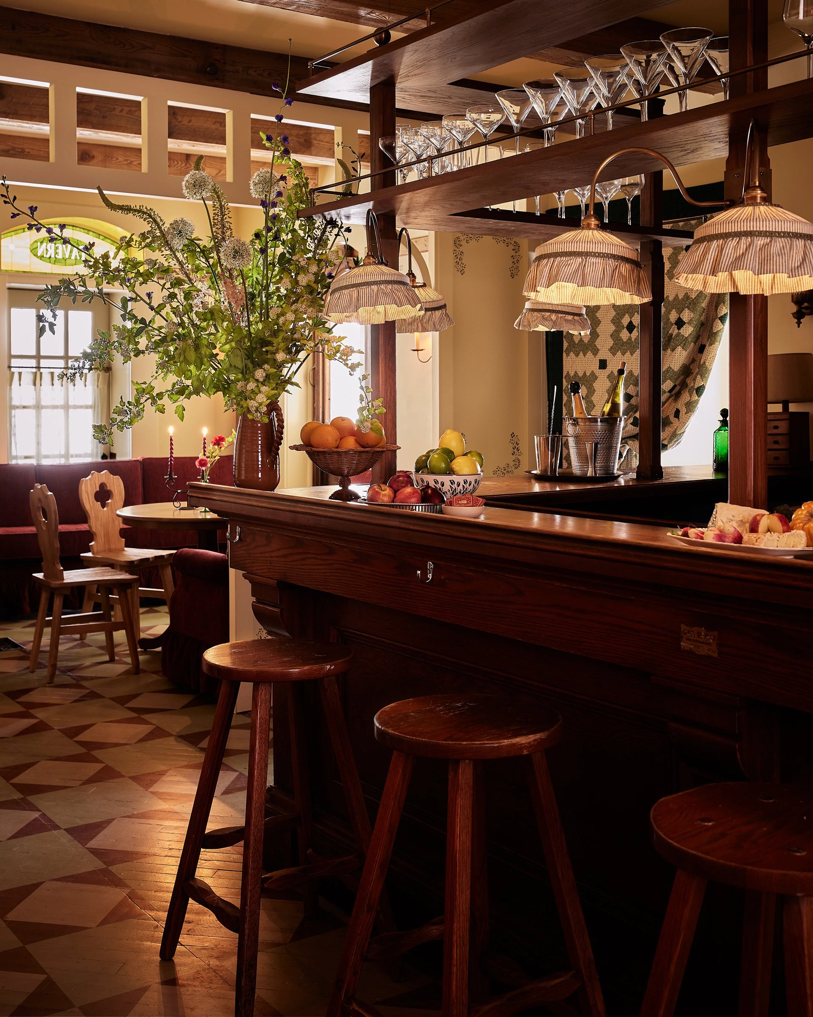 Six Bells Countryside Inn and The Feathers Tavern