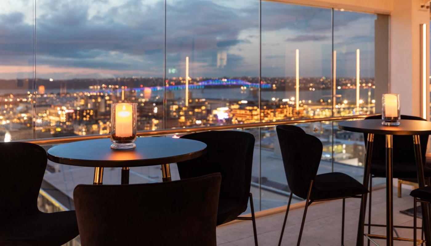 Rydges Auckland — vibe