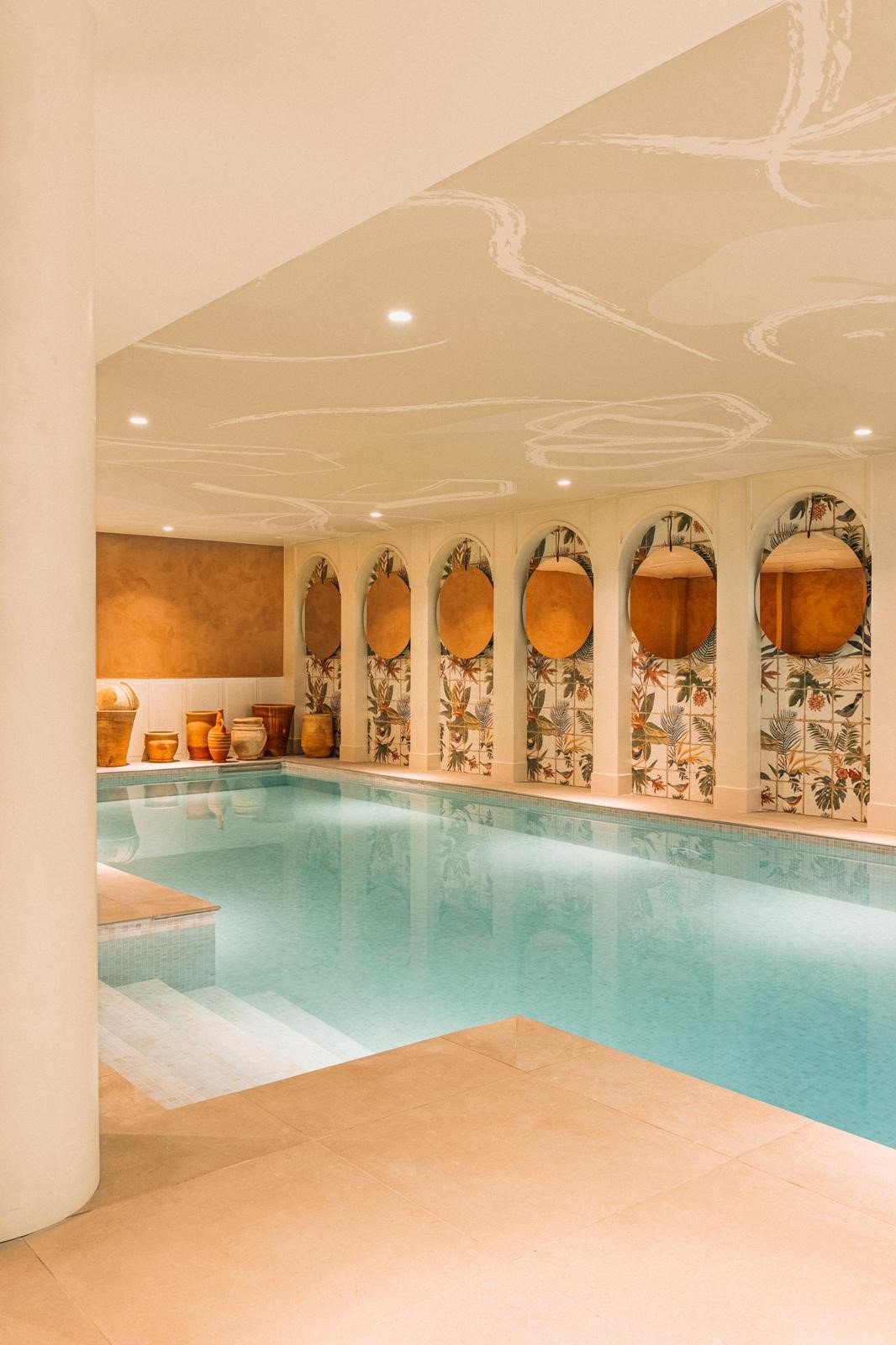BLOOM HOUSE HOTEL RESTAURANT & SPA PARIS, the pool