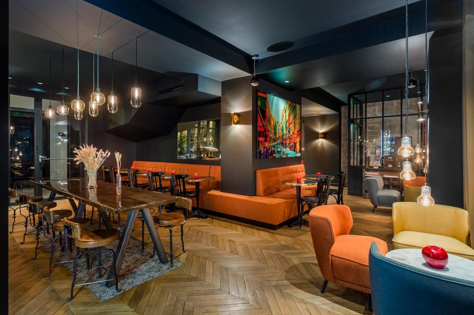 Hôtel Scarlett — eat & drink