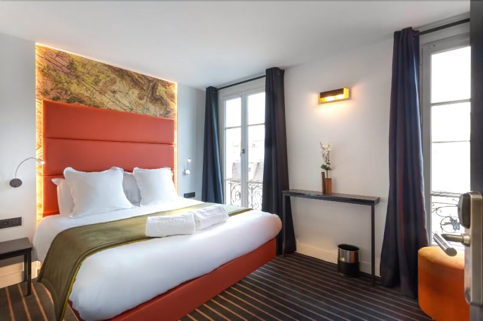 Hôtel Scarlett — rooms