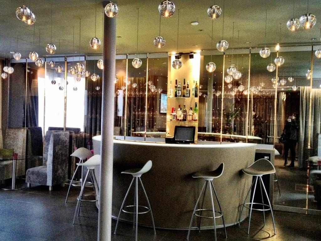 Seven Hotel Paris — eat & drink