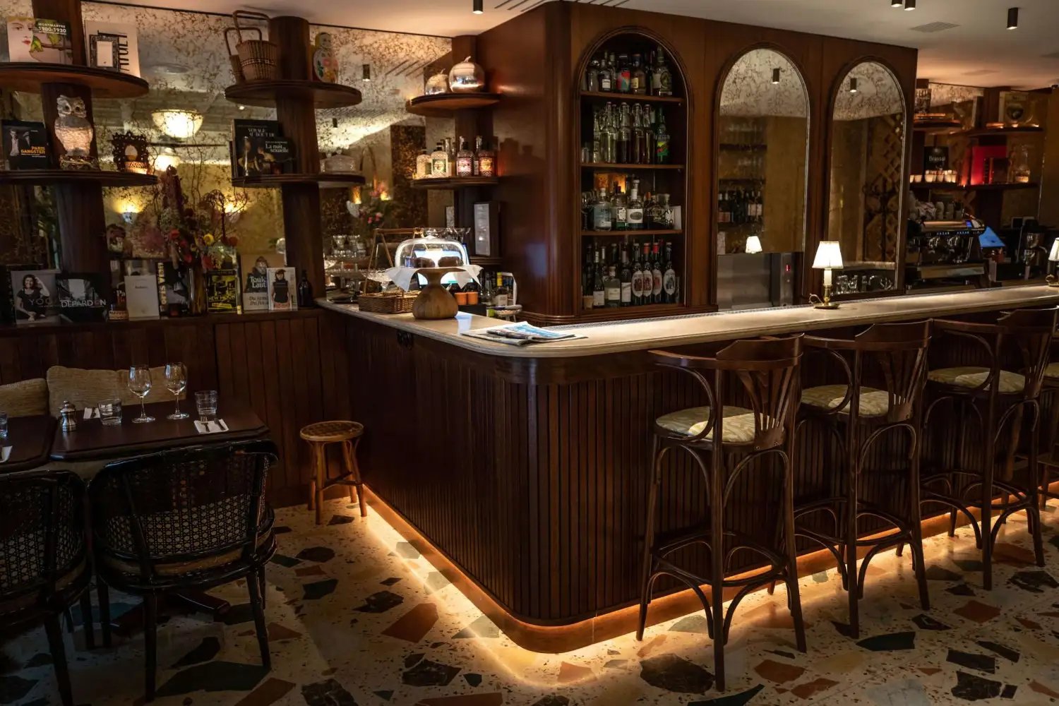 Hôtel Monsieur Aristide — eat & drink