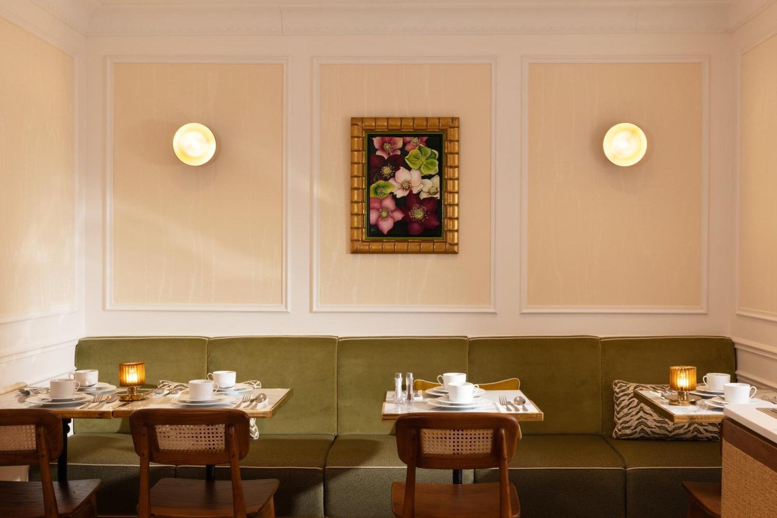 Almarine Eiffel Hotel & SPA by Malone — eat & drink
