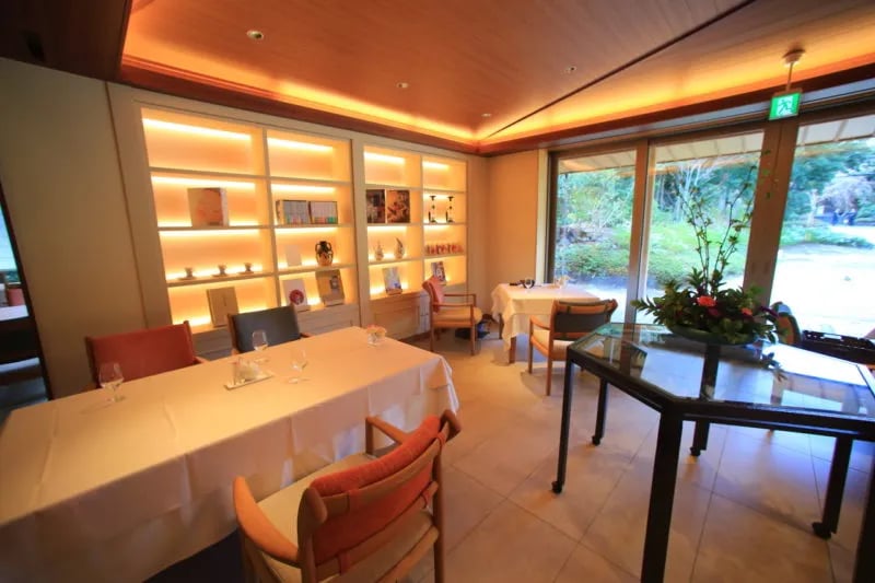 ABBA RESORTS IZU, at the table