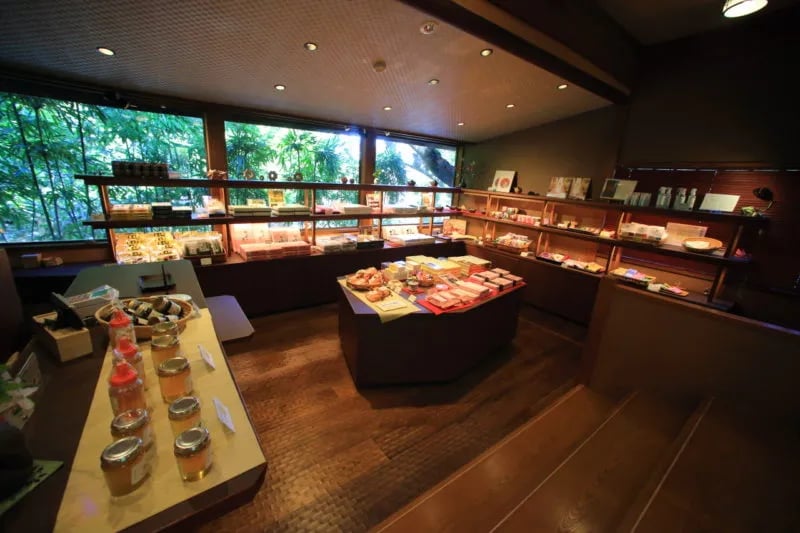ABBA RESORTS IZU, at the table