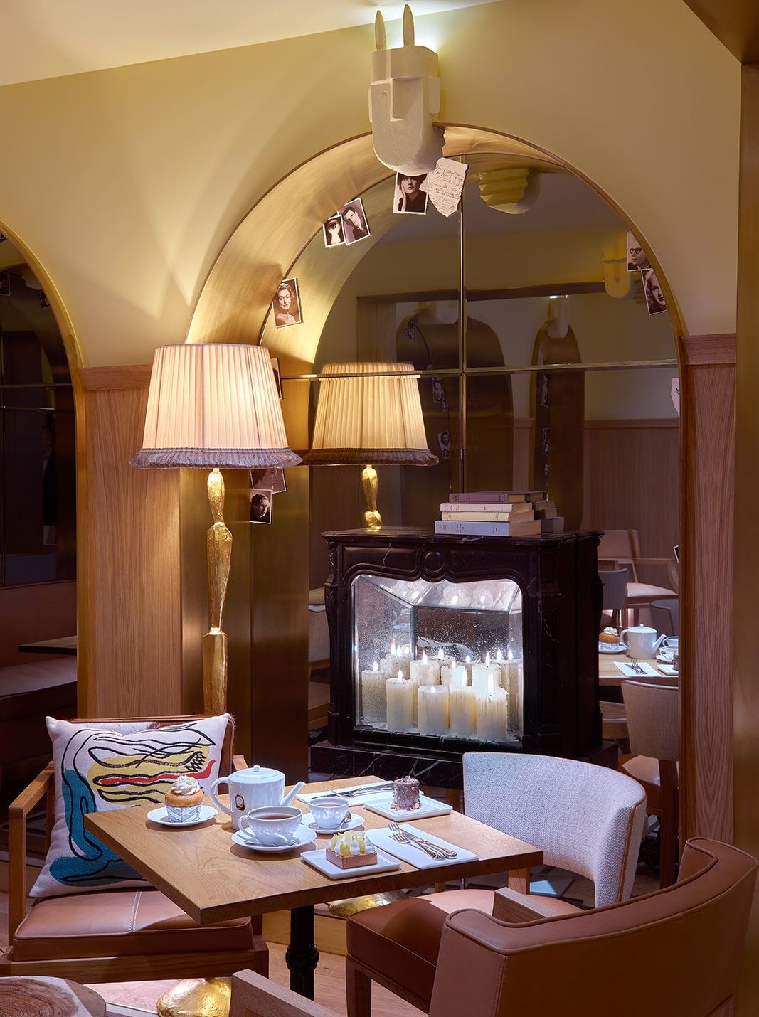 Hotel 9Confidentiel — eat & drink