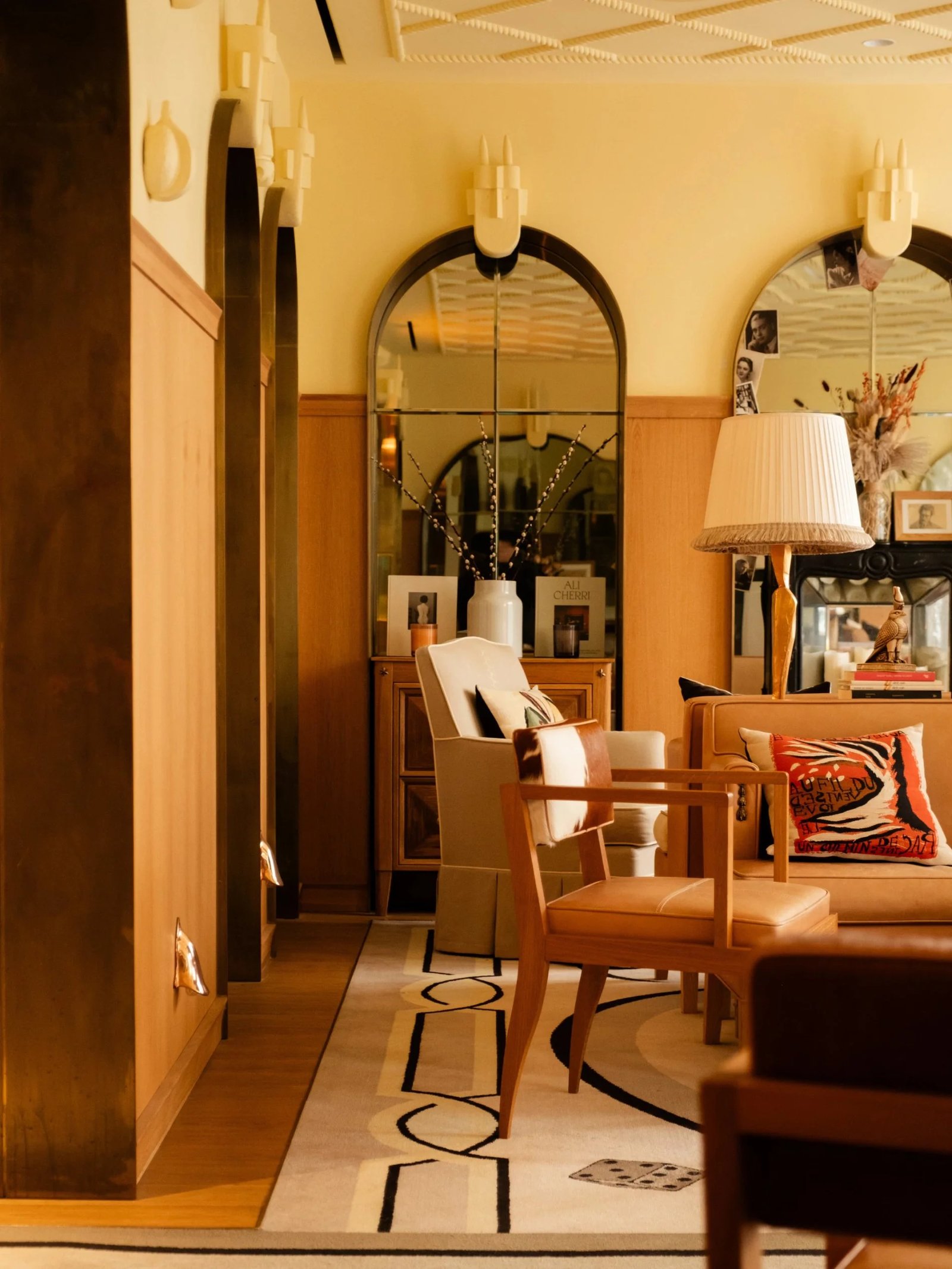 Hotel 9Confidentiel — eat & drink