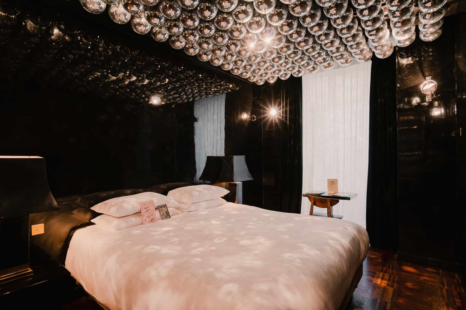 Hôtel Amour — rooms