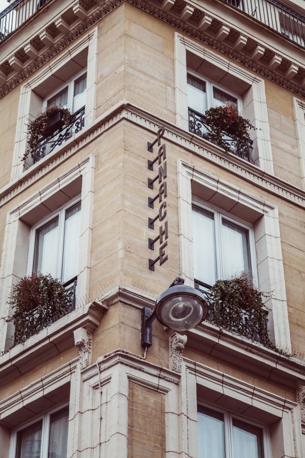 Hôtel Panache — backstory
