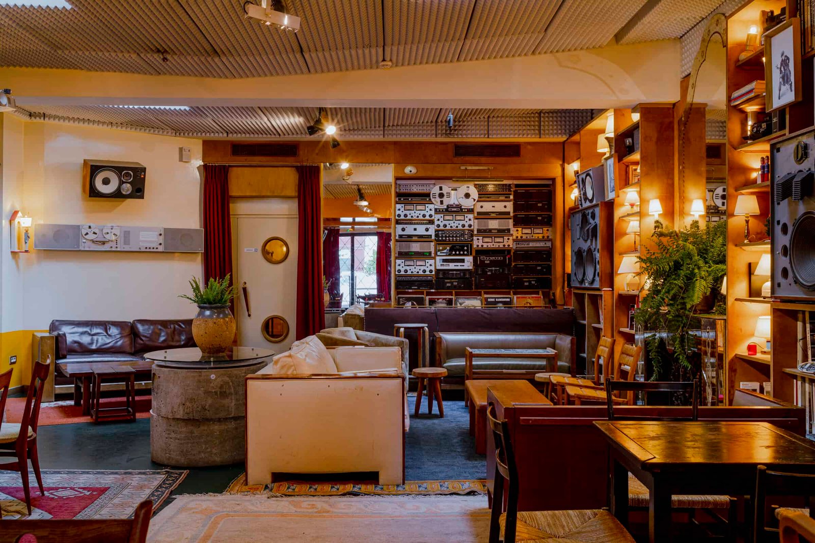 Hôtel Grand Amour — eat & drink