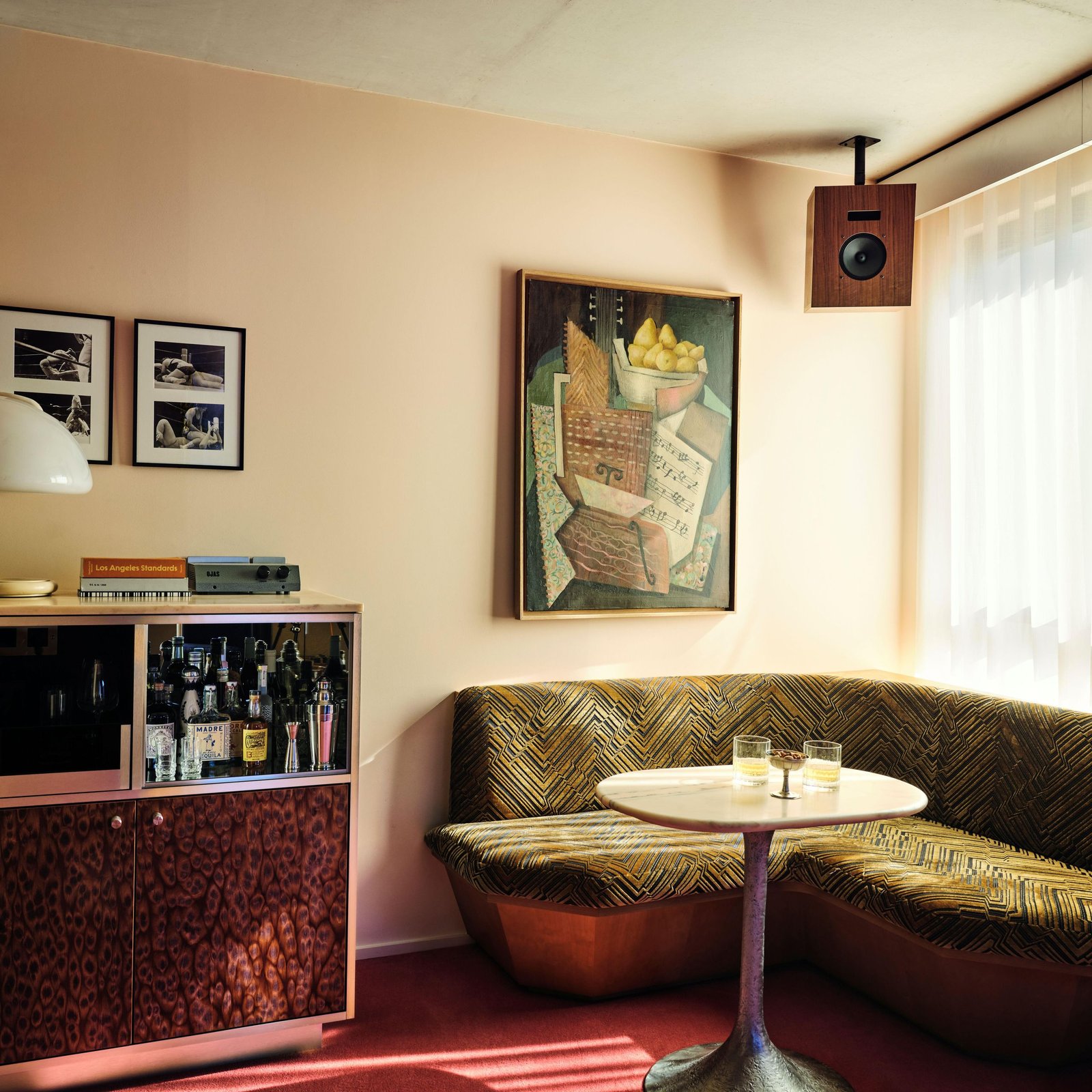 Hôtel Bus Palladium — eat & drink