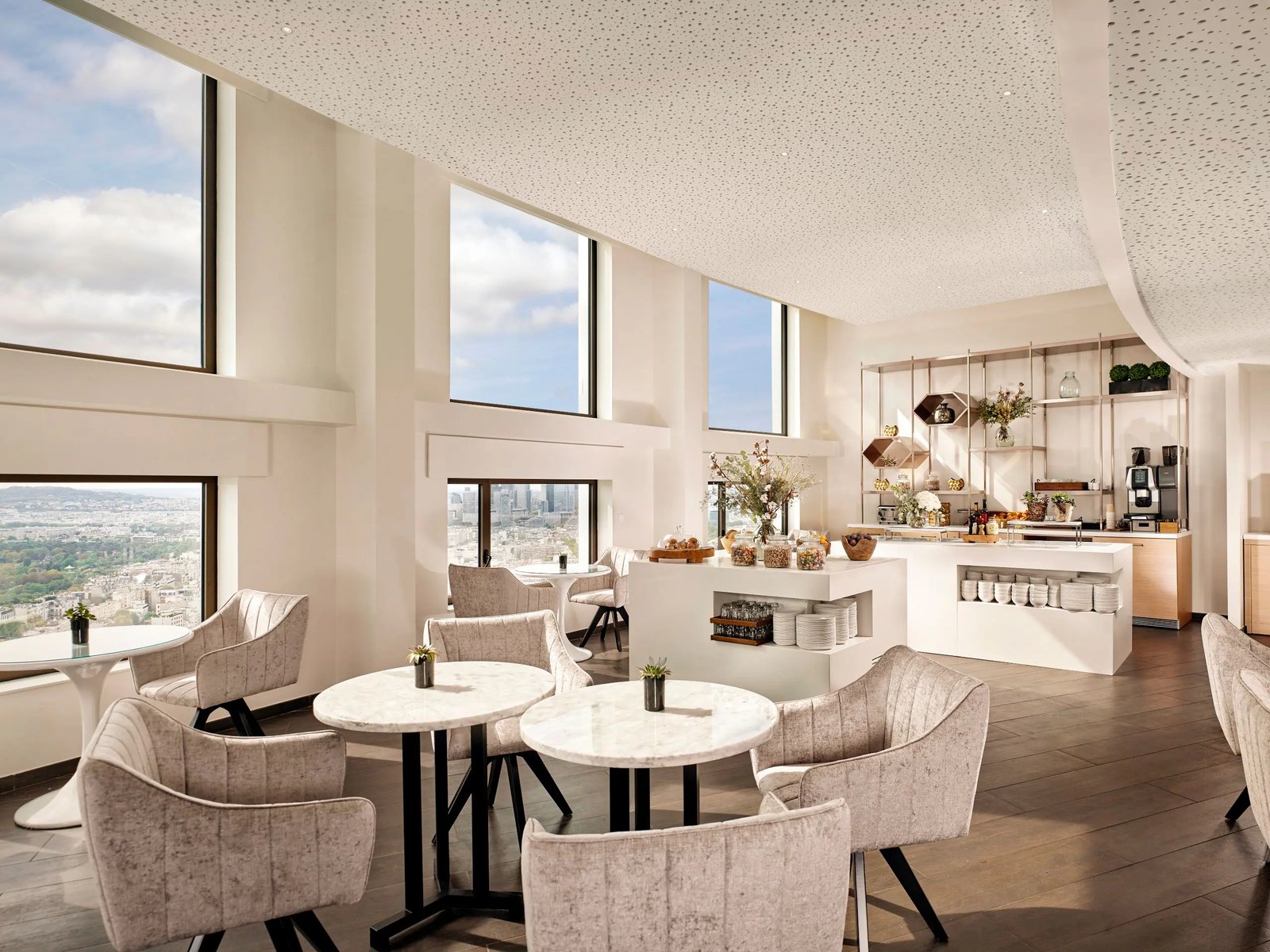 Hyatt Regency Paris Étoile — eat & drink