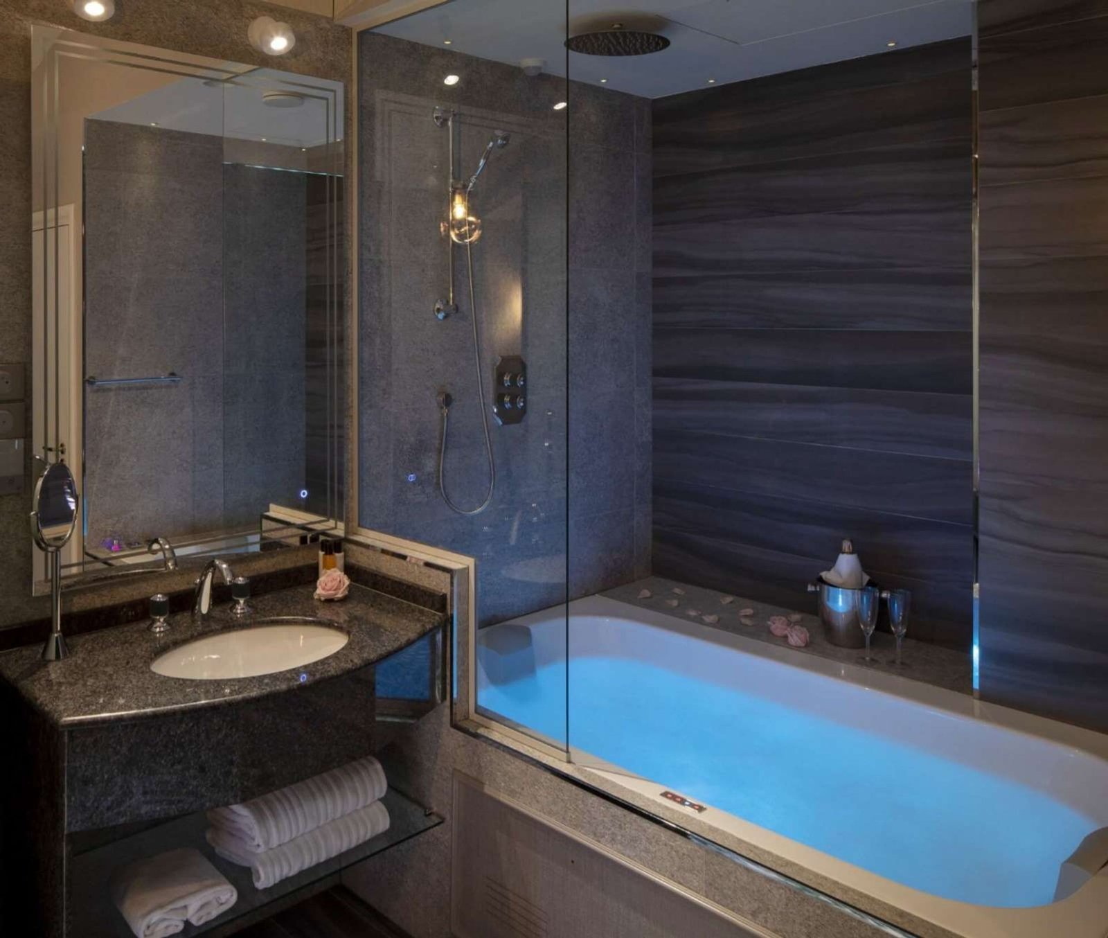 Paris j’Adore Hotel & Spa