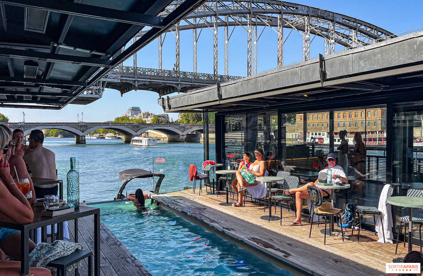 Off Paris Seine — eat & drink