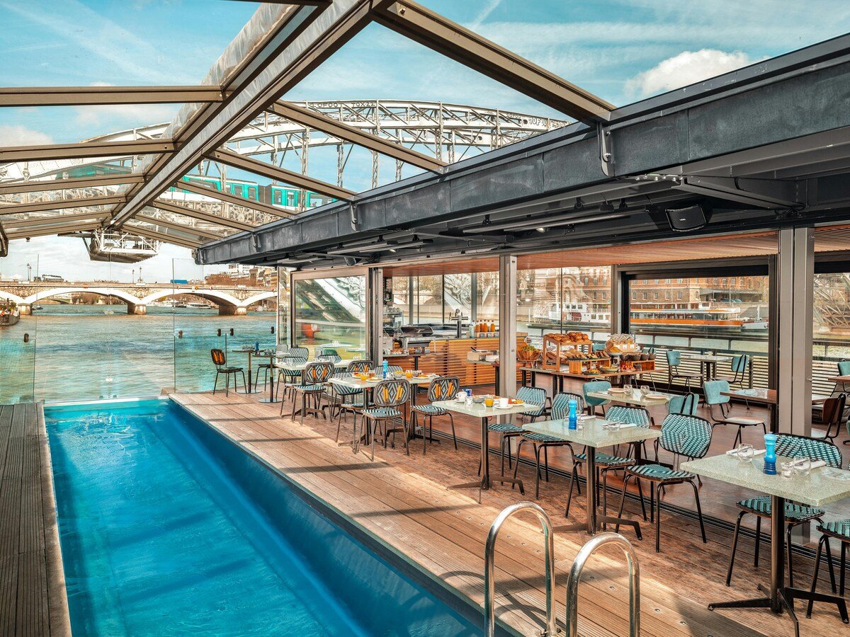 Off Paris Seine — wellness