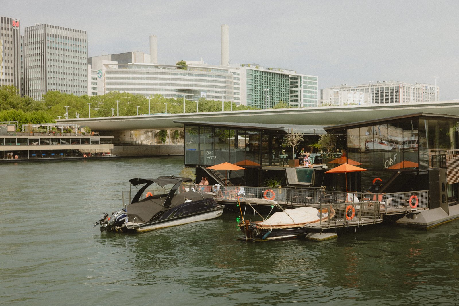 Off Paris Seine — eat & drink