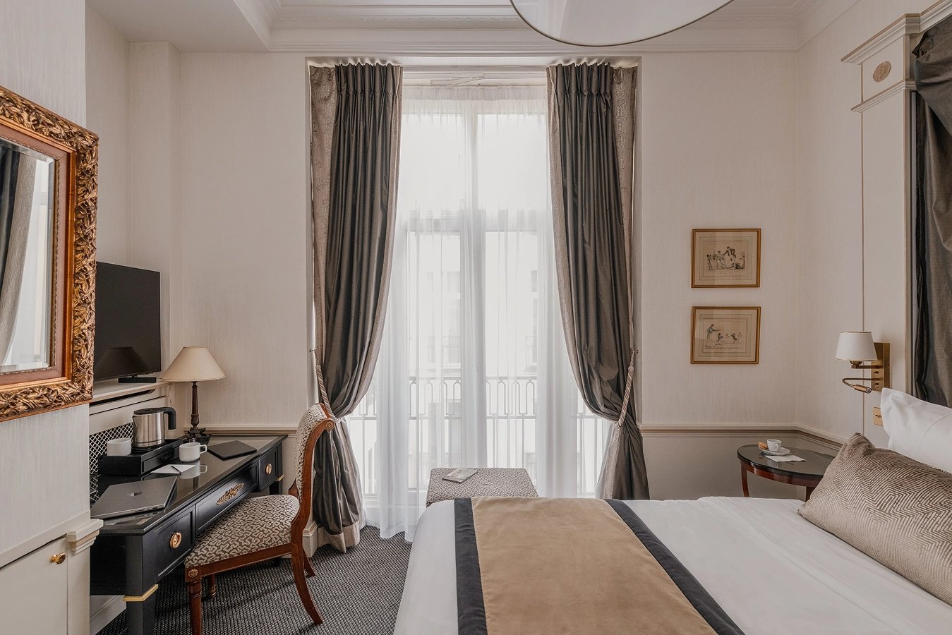 Hotel Napoleon — rooms