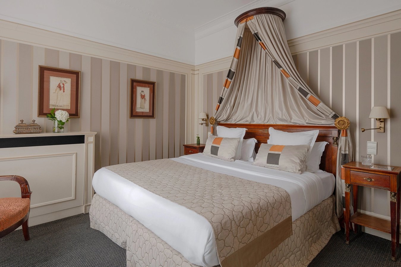 Hotel Napoleon — rooms