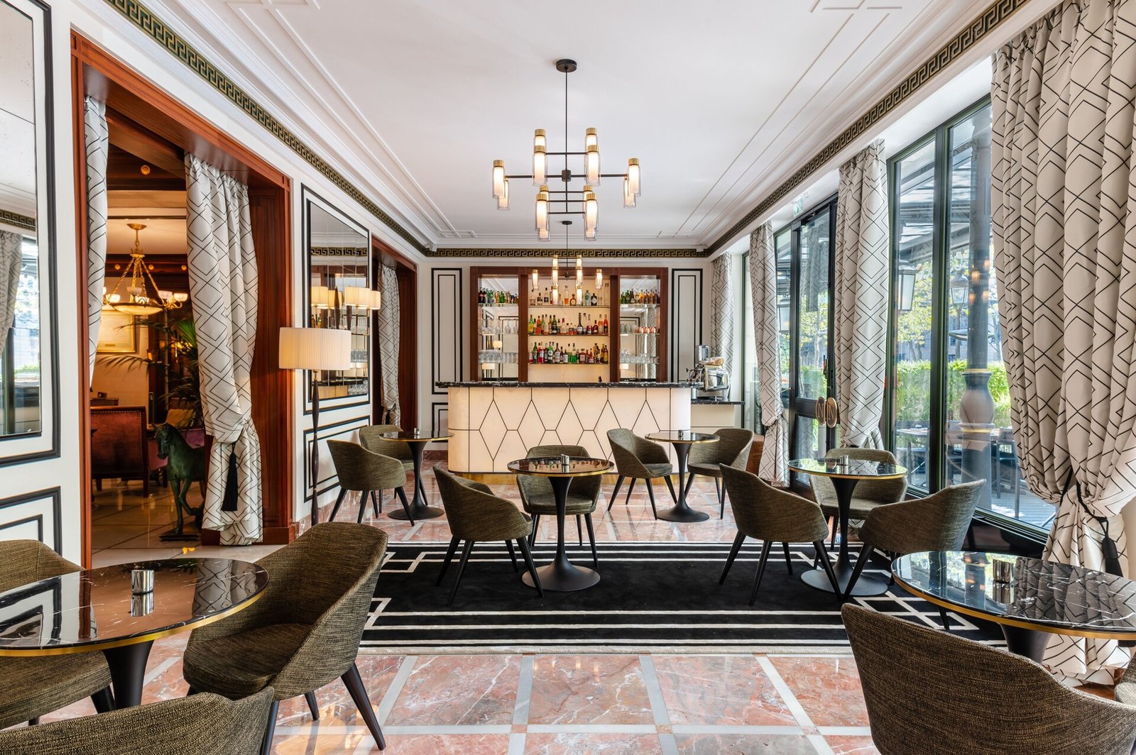 Hotel Napoleon — eat & drink