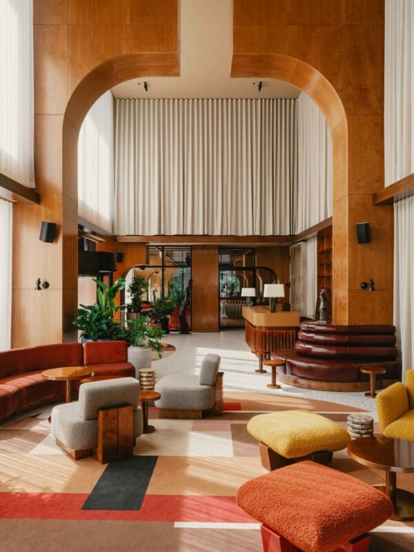 Hôtel Parister — vibe