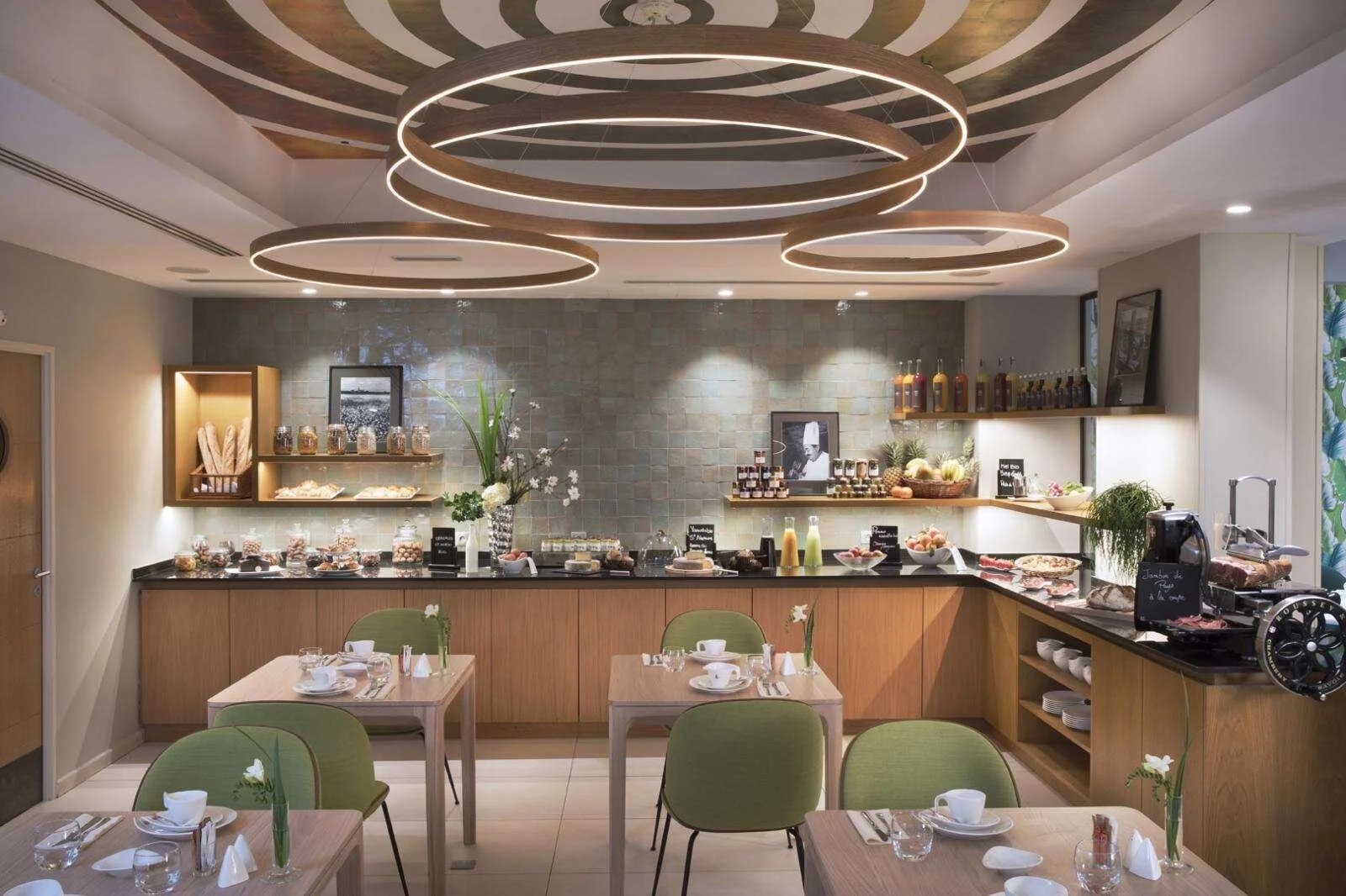 Hôtel Le Six — eat & drink