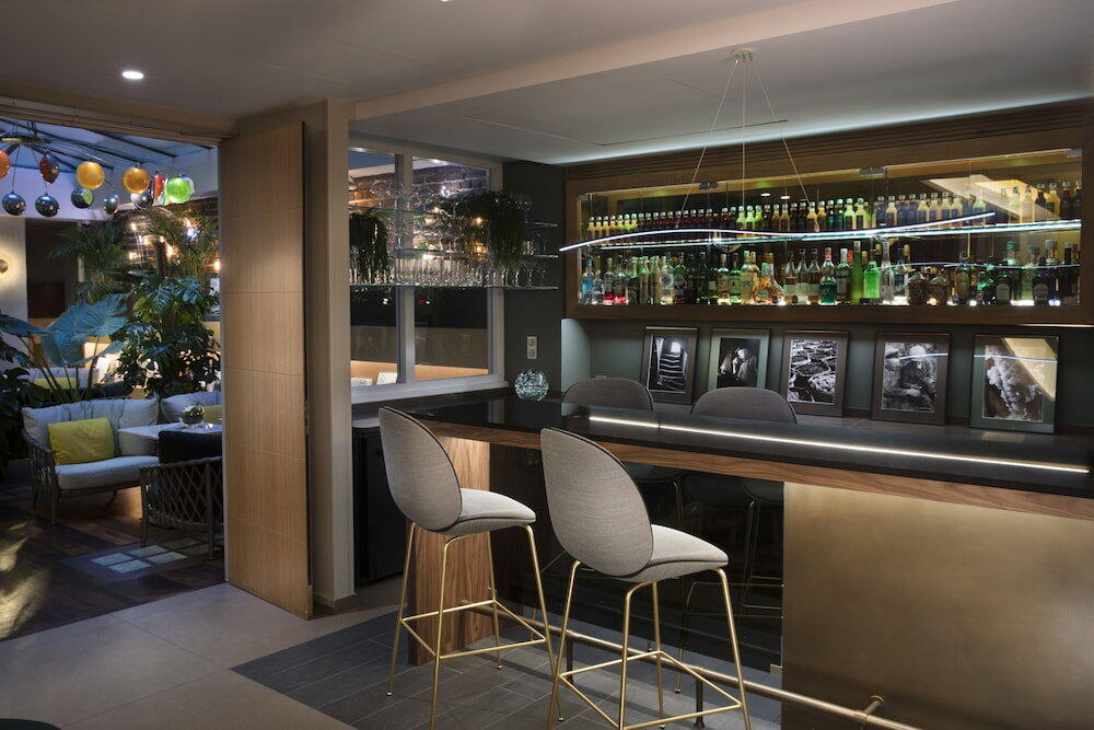 Hôtel Le Six — eat & drink