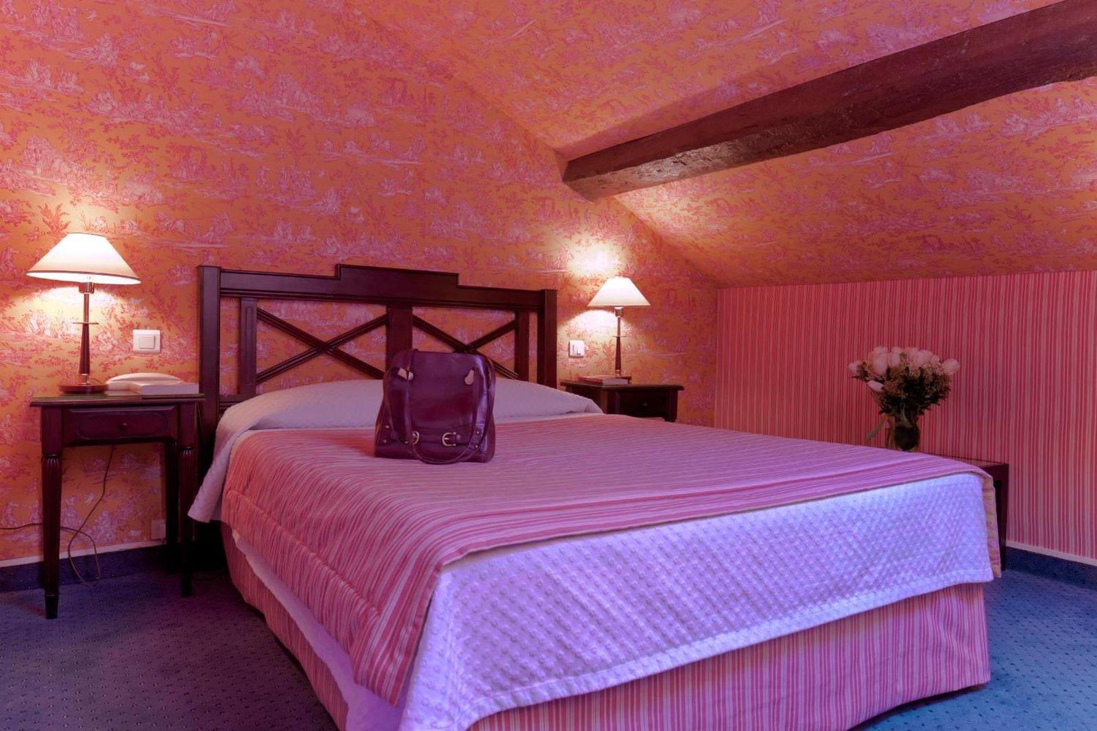Hôtel Beaubourg — rooms