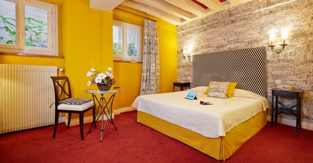 Hôtel Beaubourg — rooms