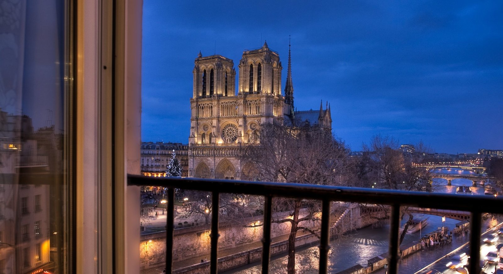 Hôtel Notre-Dame Saint Michel — vibe