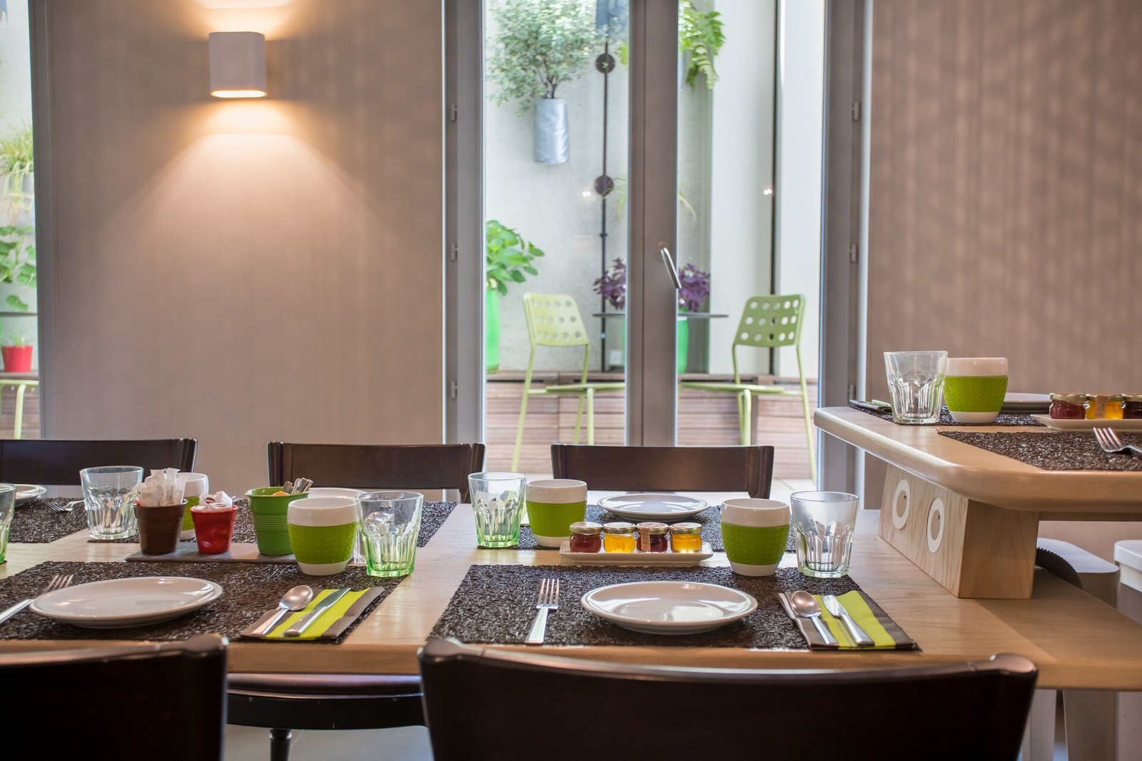 Hôtel Le Marcel Paris Gare de l'Est — eat & drink