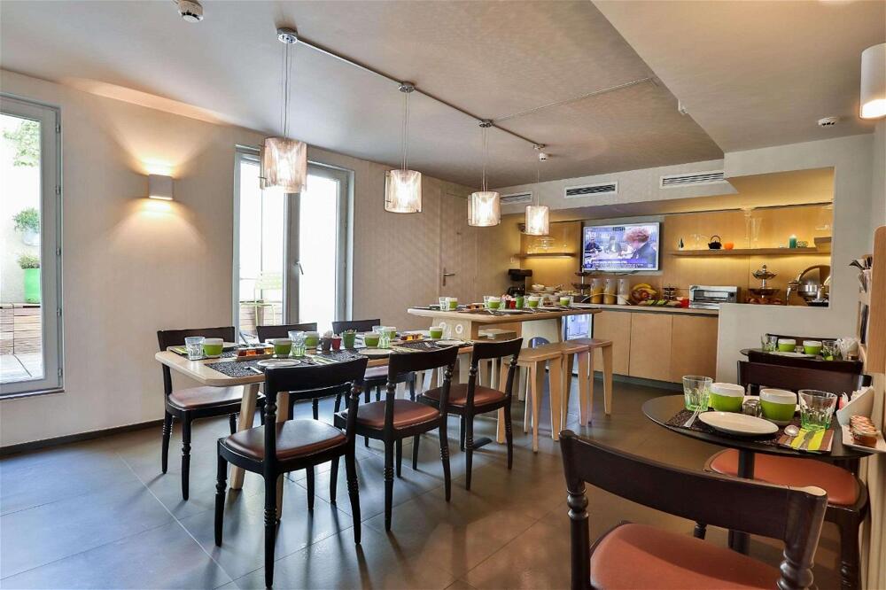 Hôtel Le Marcel Paris Gare de l'Est — eat & drink