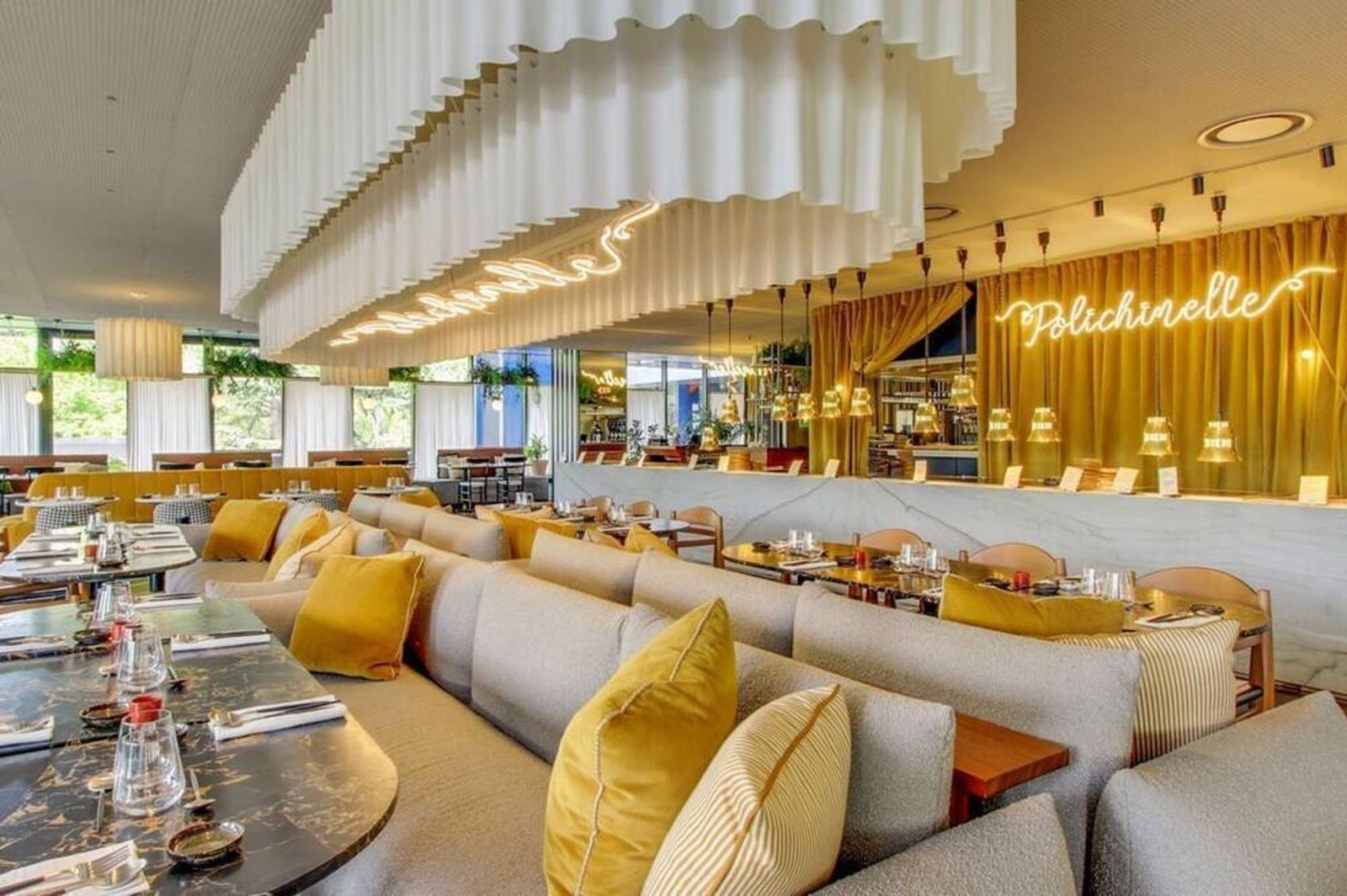 Yooma Urban Lodge Tour Eiffel — eat & drink