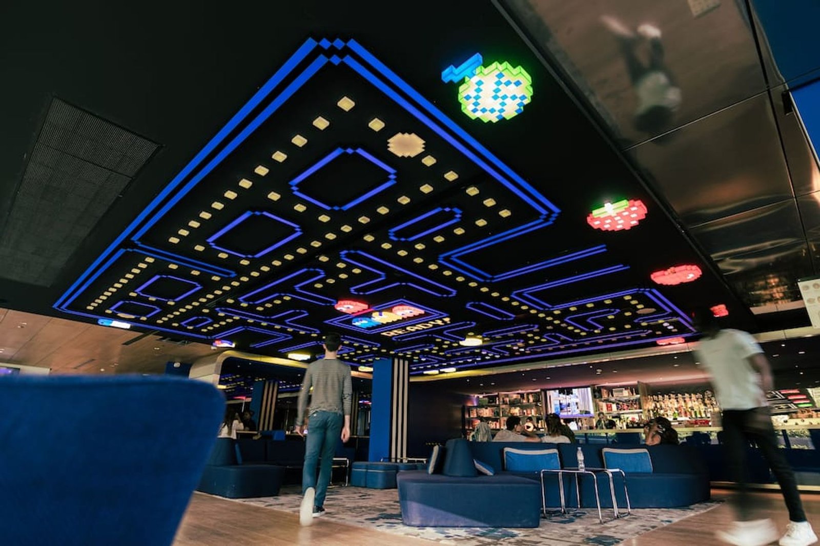 Yooma Urban Lodge Tour Eiffel — eat & drink