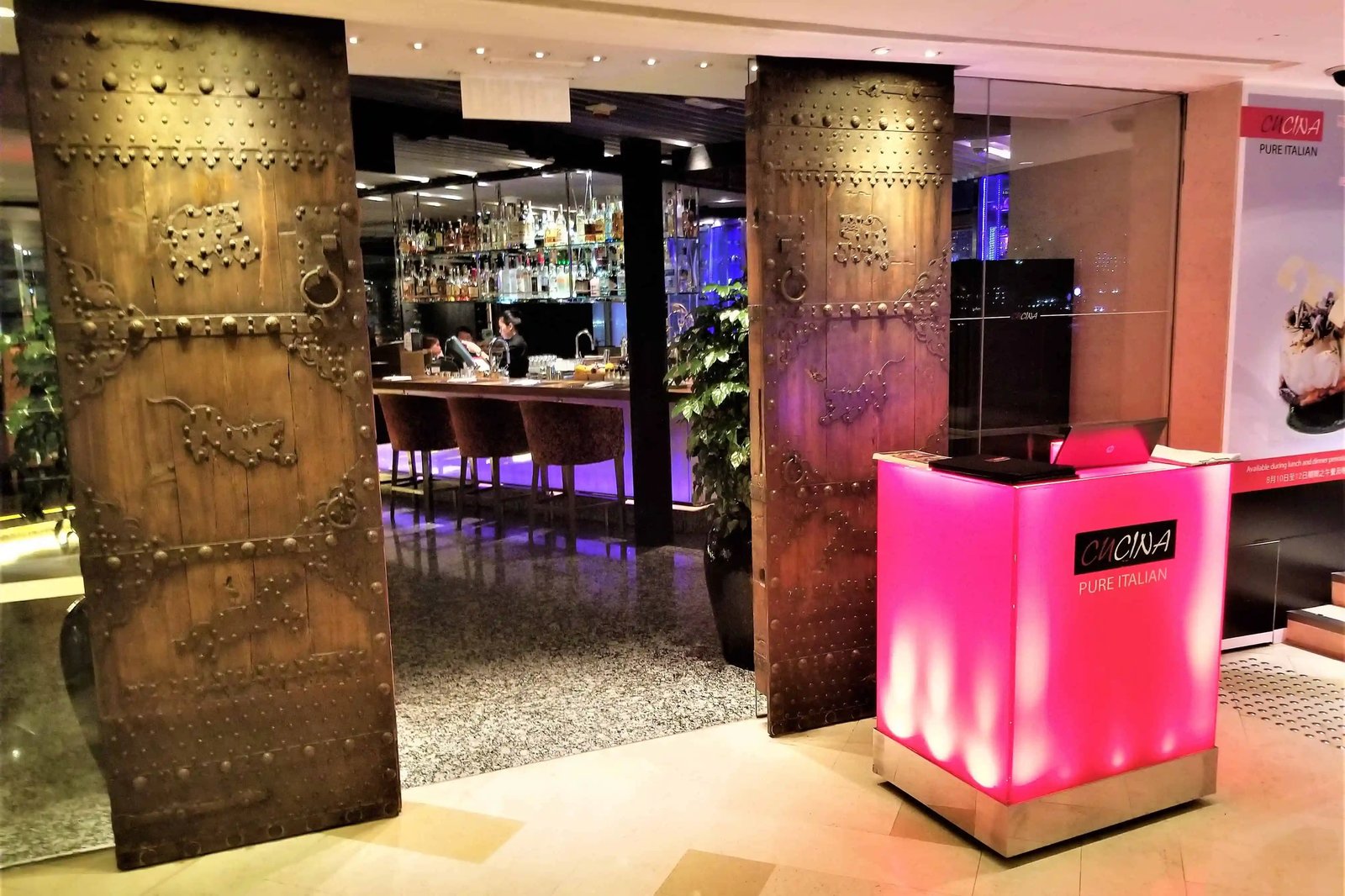 Marco Polo Hongkong Hotel — eat & drink