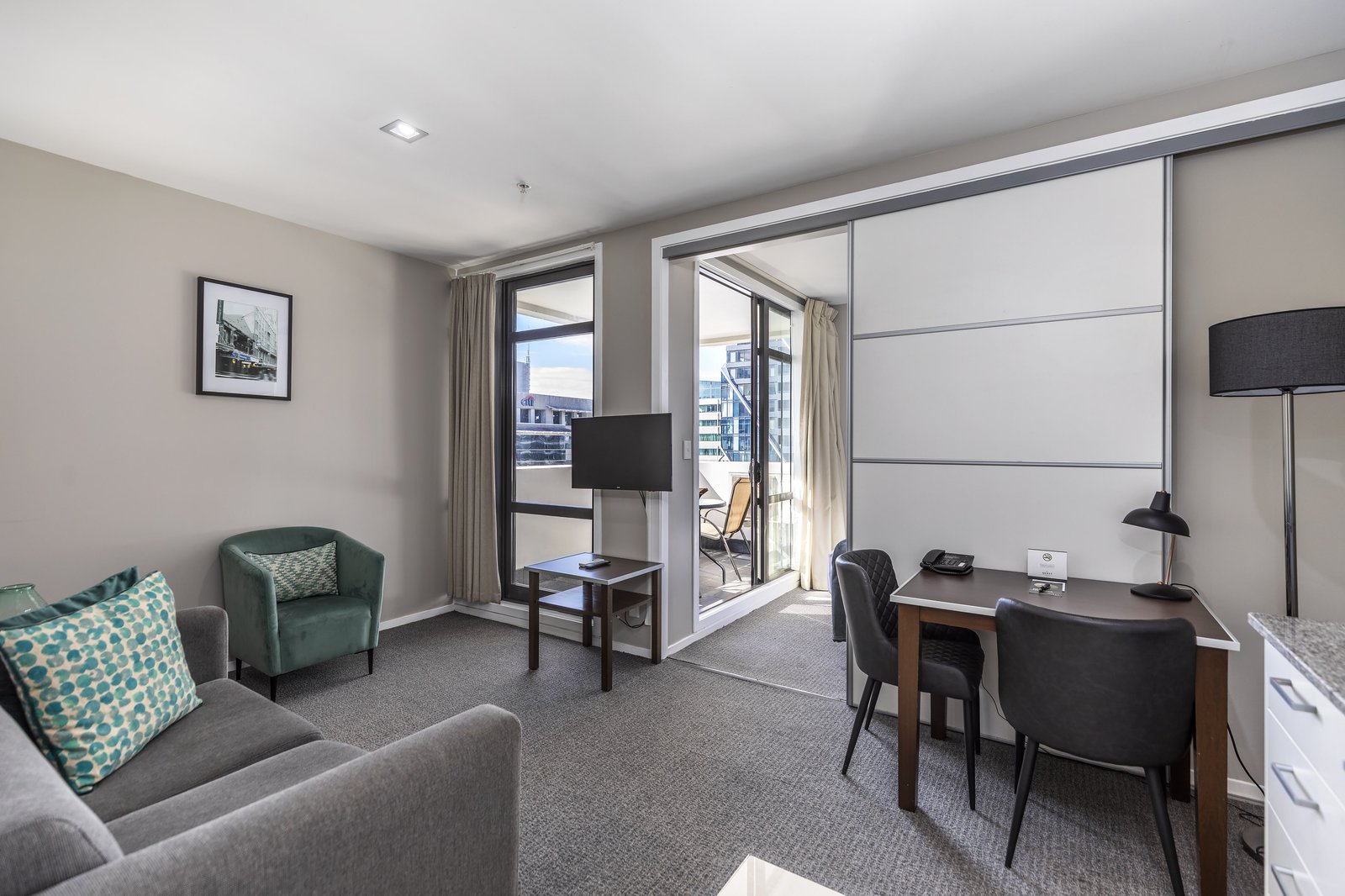 Quest on Queen Serviced Apartments — vibe
