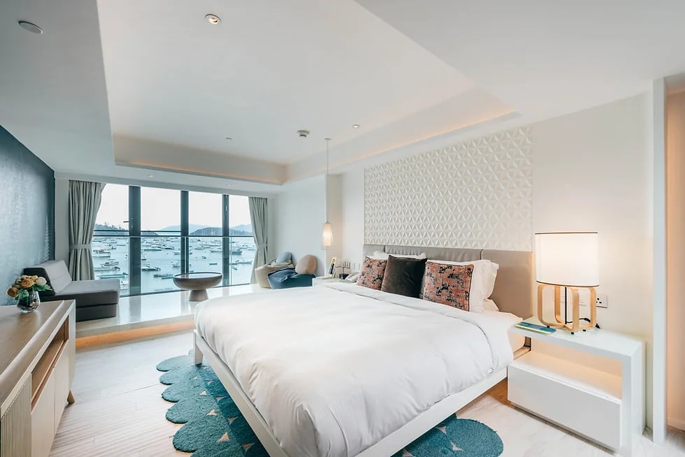 The Pier Hotel — rooms