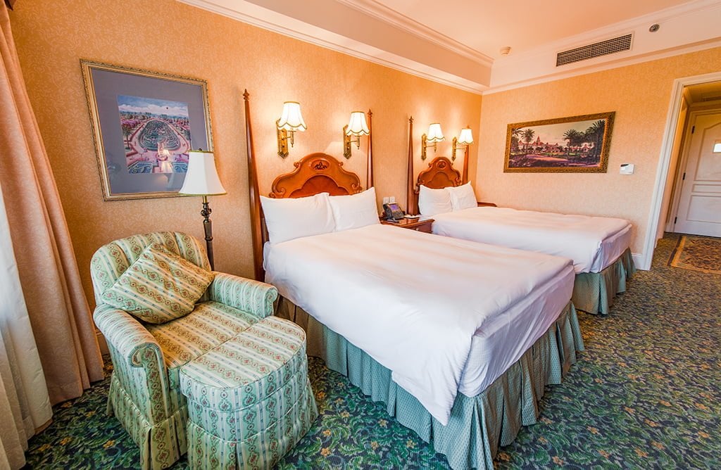 Hong Kong Disneyland Hotel — rooms