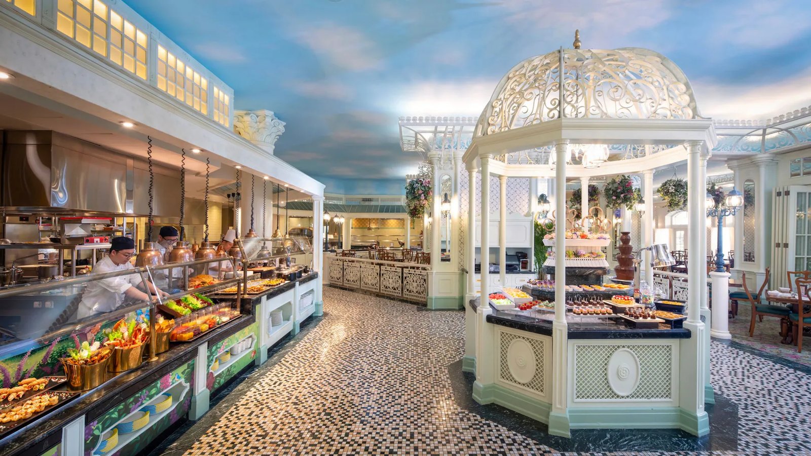 Hong Kong Disneyland Hotel — eat & drink