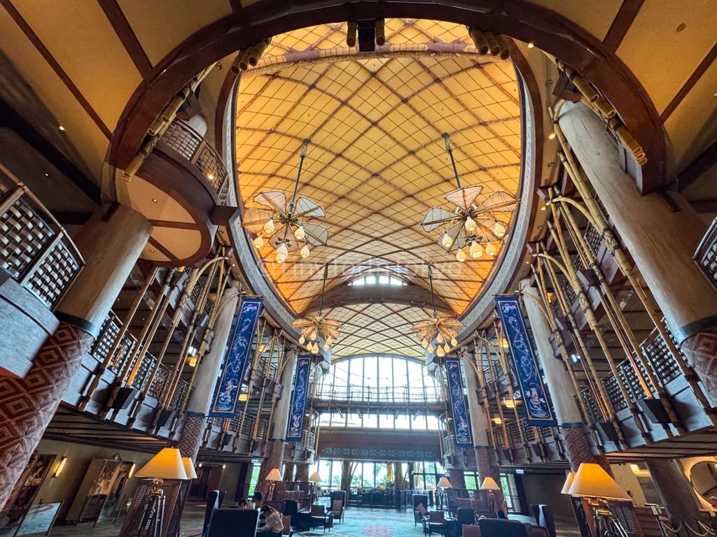 Disney Explorers Lodge — vibe